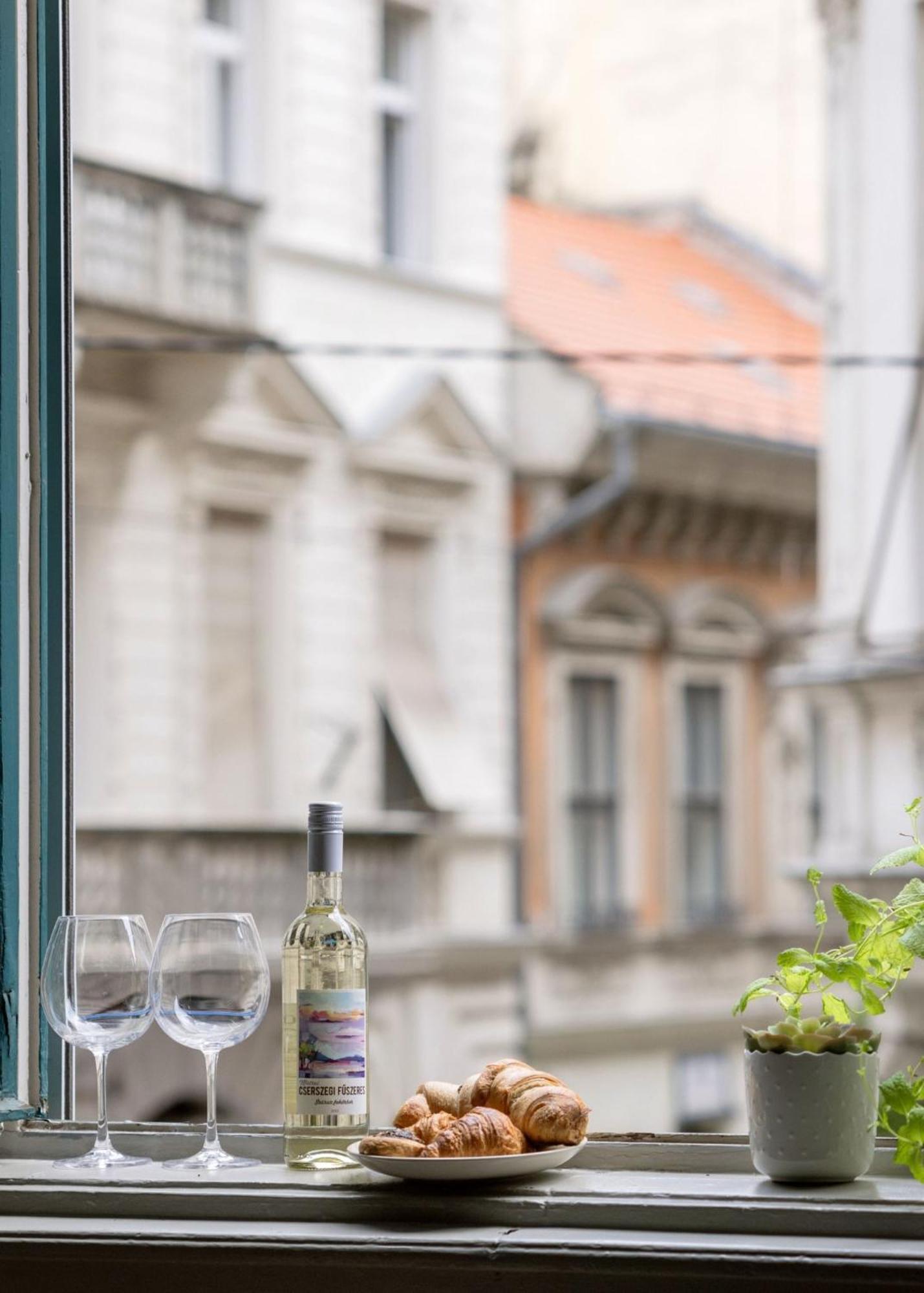 Timeless Elegant Apartment By Opera House Budapeşte Dış mekan fotoğraf