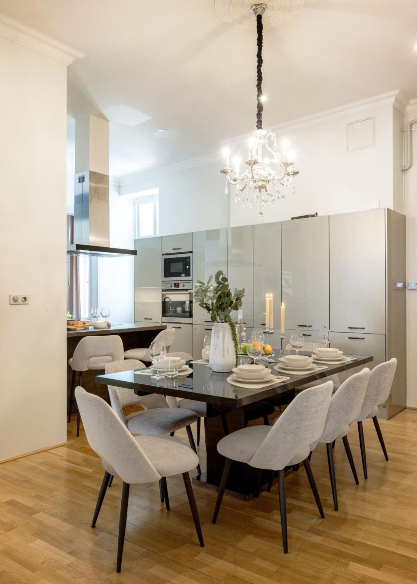 Timeless Elegant Apartment By Opera House Budapeşte Dış mekan fotoğraf